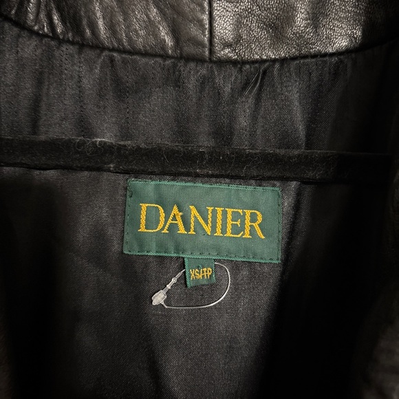 Danier Black Leather Women's Jacket - Picture 6 of 12